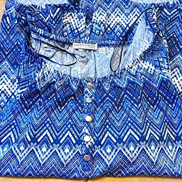 Beautiful Blouse 😍 - Picture 6 of 9